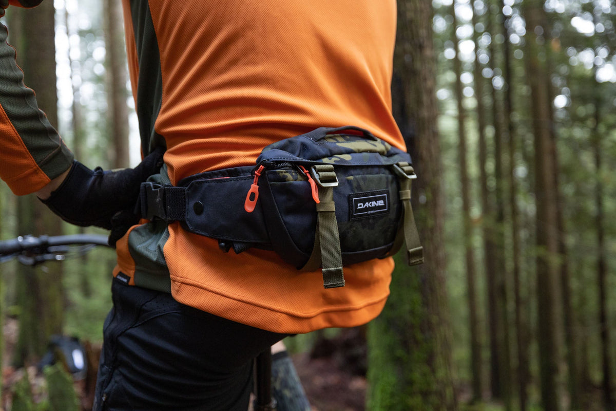 Hot Laps Hip Pack 1L - Black