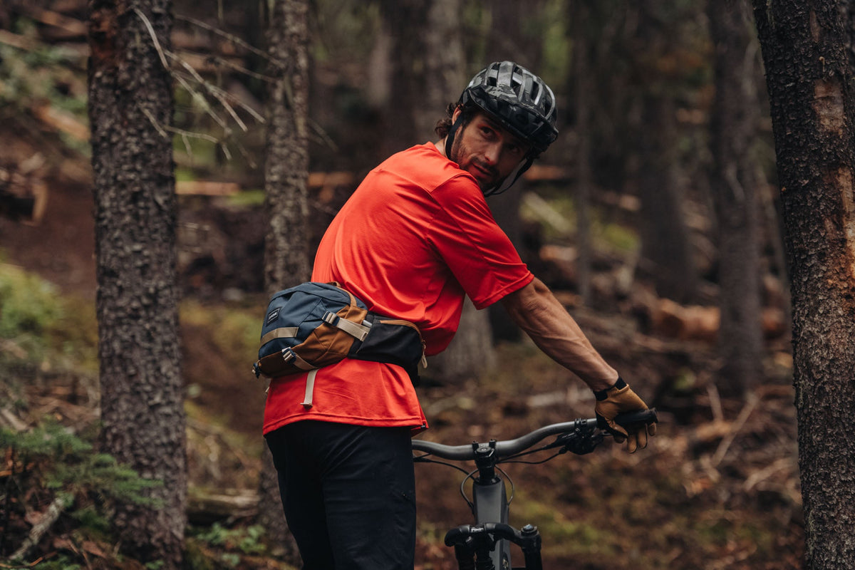 Hot Laps Hip Pack 5L - Black
