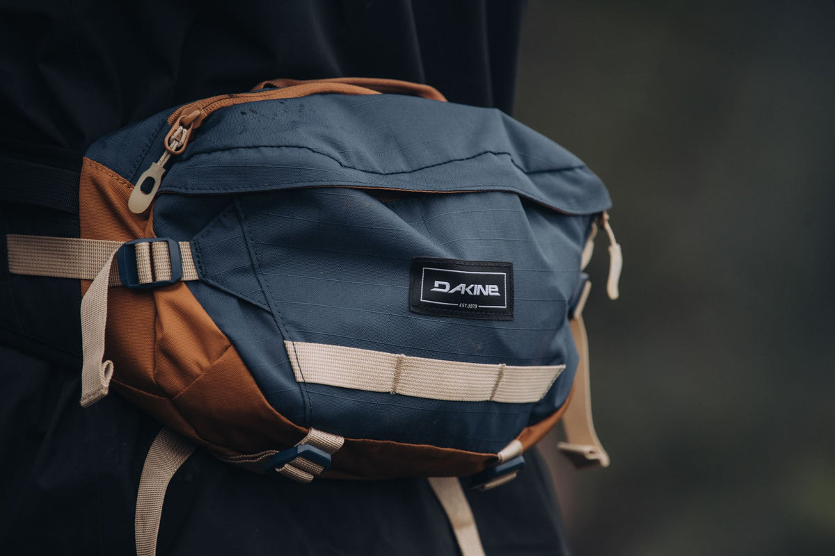 Hot Laps Hip Pack 5L - Black