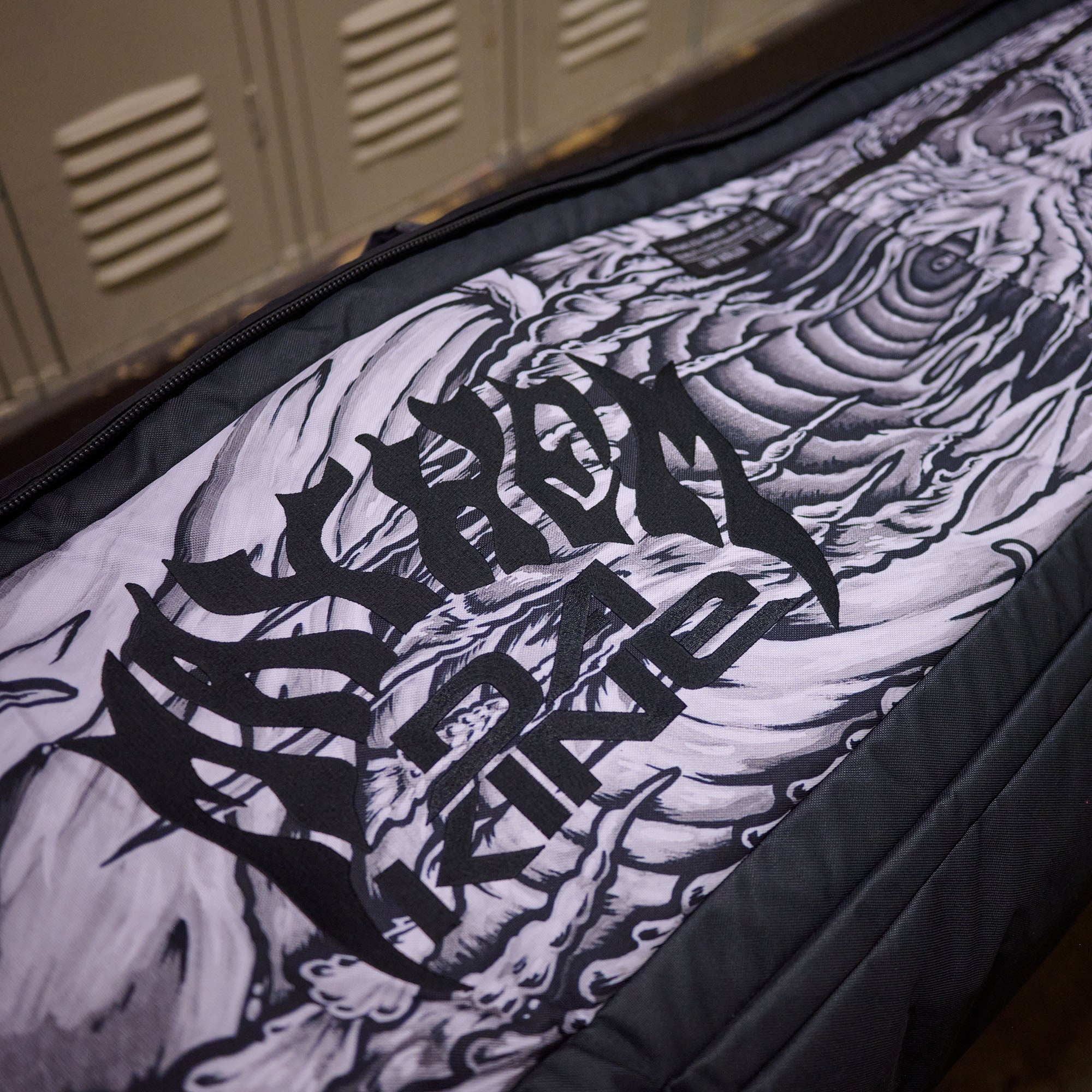 Low Roller Snowboard Bag X Mayhem - Mayhem Griffin