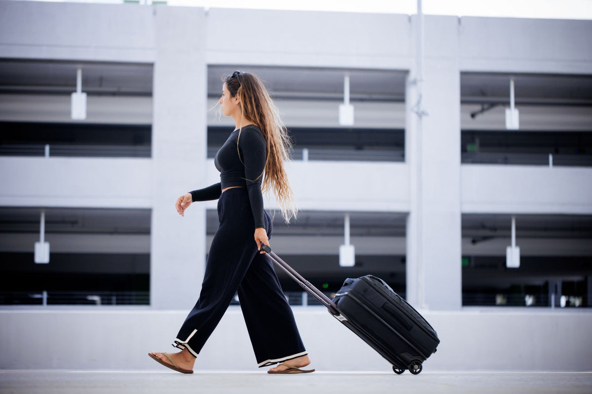 Split Carry On Roller Bag 42L+ - Carbon Heather